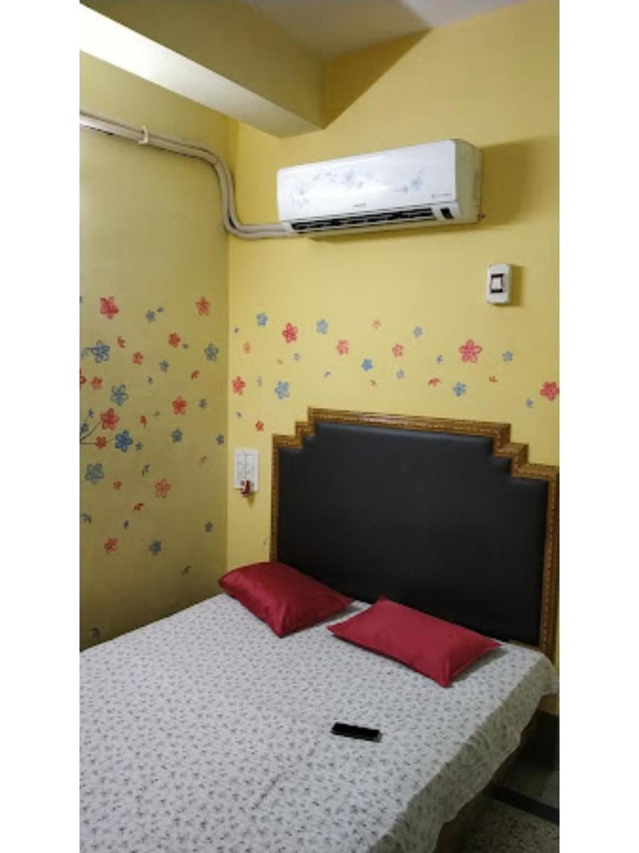 Roxy Inn,Каттак Экстерьер фото